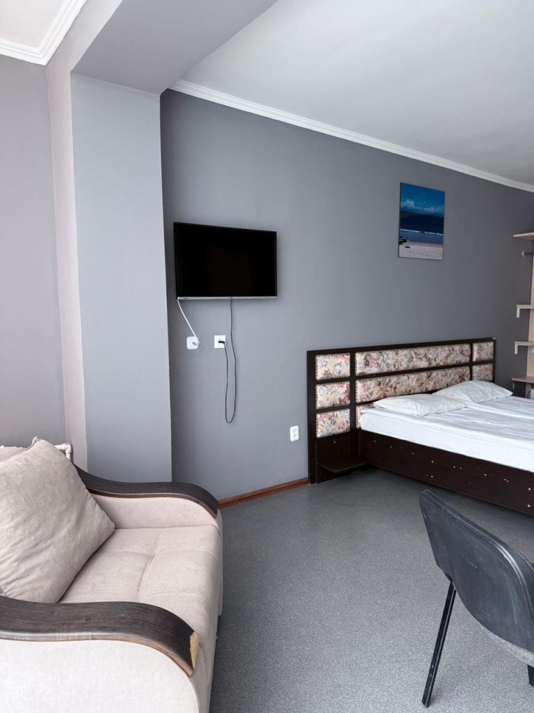 78501689-c564-42ba-8026-21a2317790d4